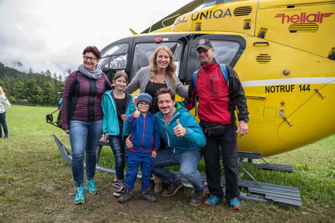 Michael und seine Familie zusammen mit Markus Brandl