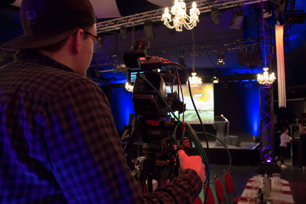 livestream hinter der Kamera